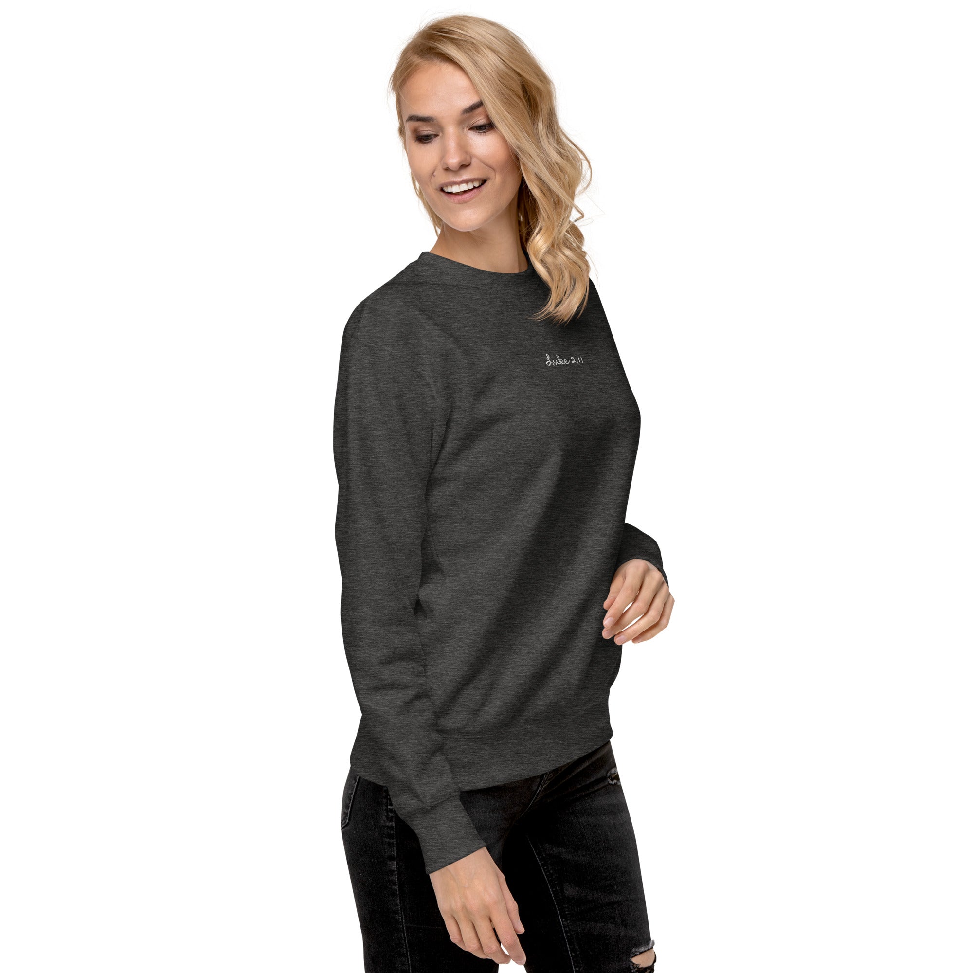 Women's Crewneck Sweatshirt Embroidered - Luke 2:11